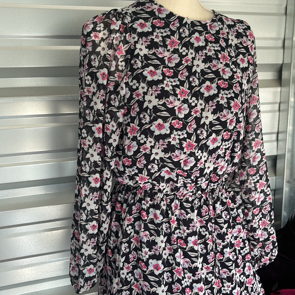 Banana Republic 🩷💎 🤍 Floral Print Dress